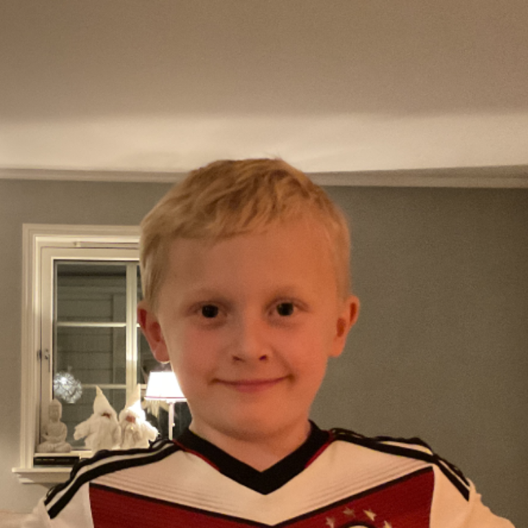 Luka 7 år