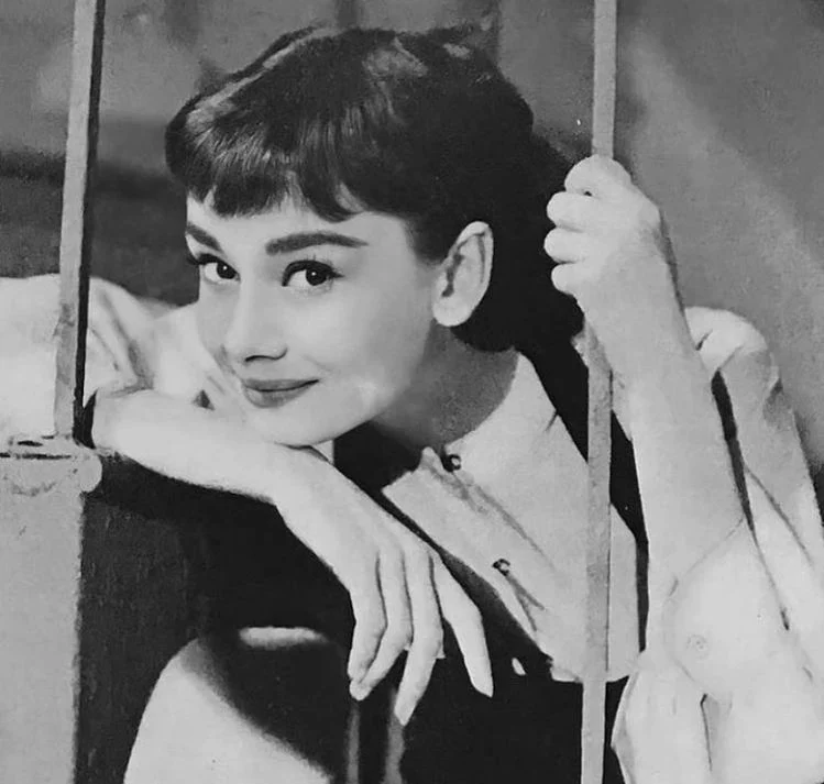 Free AI Recolor Image Online