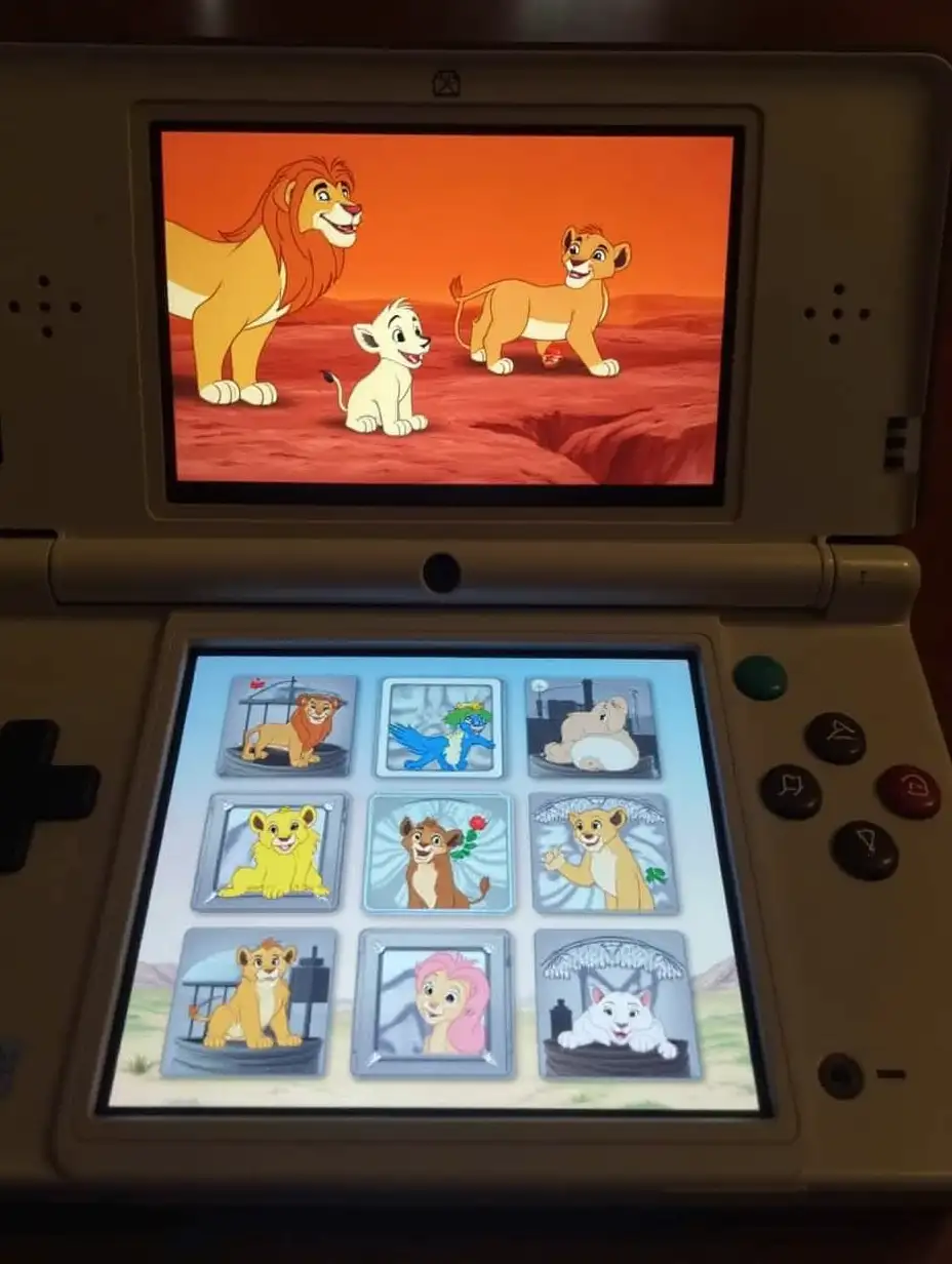 The Lion King Photo Gallery on a Nintendo DSi screen