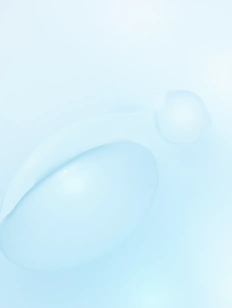 Create a minimalist design for a skincare product label, featuring a smooth, fluid, abstract shape that symbolizes hydration and rejuvenation. Use soft, translucent blue and white tones to evoke a sense of purity and moisture. The image should include subtle geometric elements like circles or waves to represent the structure of hyaluronic acid at a molecular level, with a clean and modern aesthetic. The background should be simple and light, enhancing the feeling of clarity and freshness. The design should convey a sense of calm, renewal, and deep hydration, without any text or numbers.