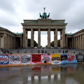 Deutschland du bist in Not!